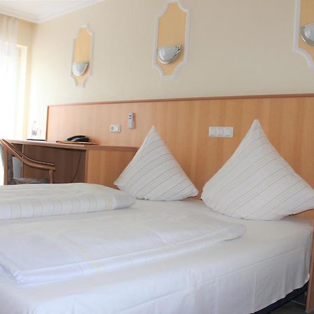 Hotel America Ramstein-Miesenbach Habitación foto