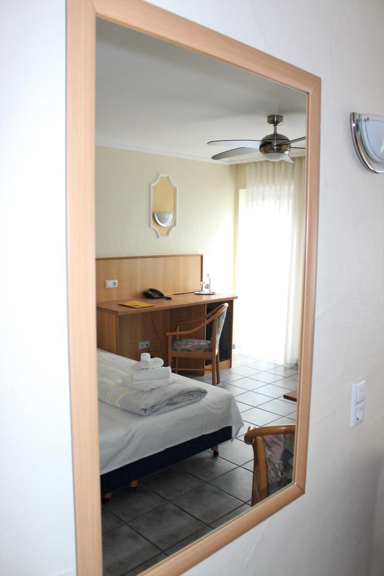 Hotel America Ramstein-Miesenbach Habitación foto